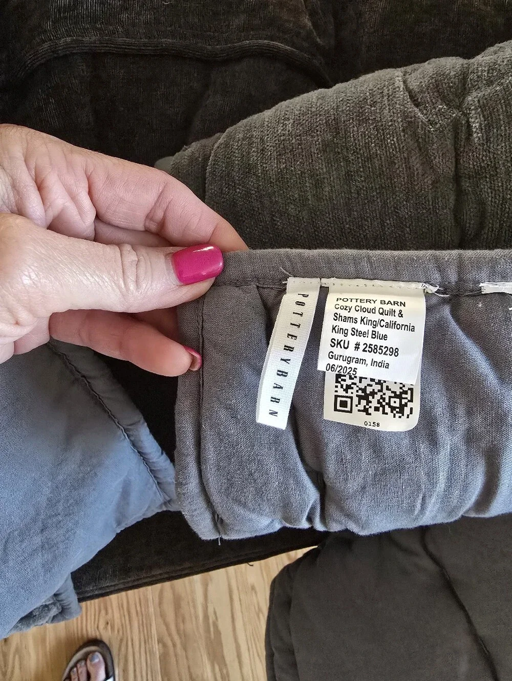 Pottery Barn Cozy Cloud Plush Quilted Comforter - Soft Gray (Steel Blue)